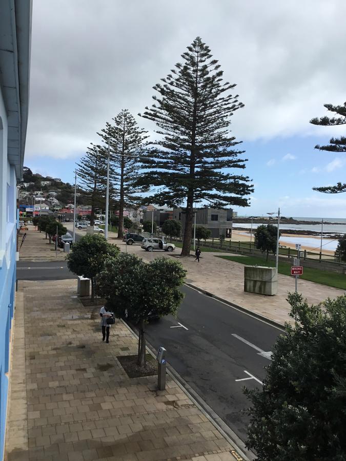 Beach Hotel Burnie Exteriör bild